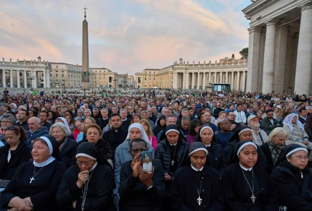people are just learning why women cant become pope as pope francis dies a 22668