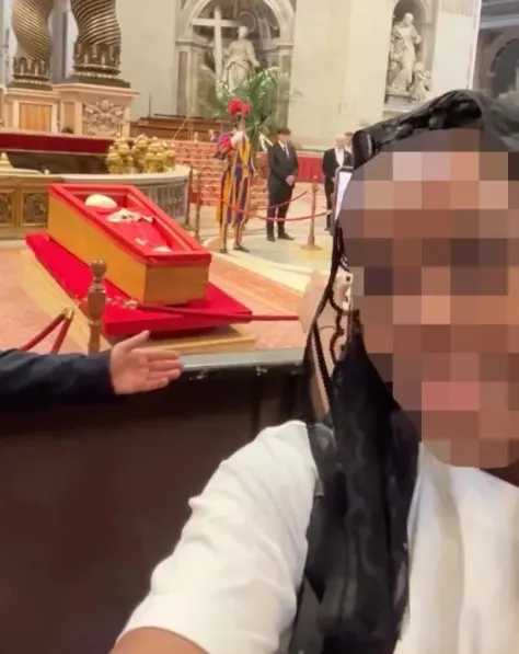 ‘disrespectful’ mourners spark fury as they take selfies and smile beside p 22854