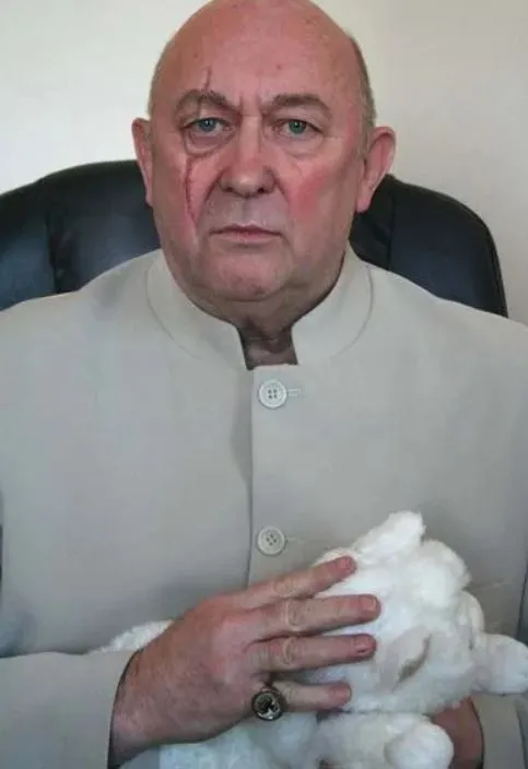 man who looks like the pope francis says he has never actually been hired a 22828