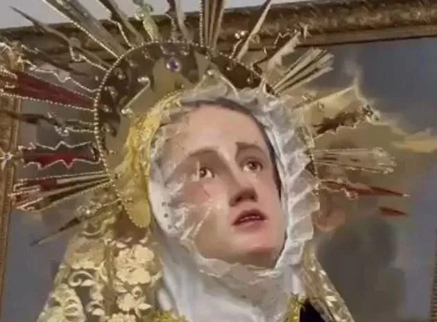 people stunned as virgin mary statue reportedly sheds tears days before p 22915