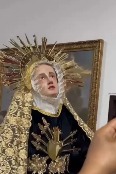 people stunned as virgin mary statue reportedly sheds tears days before p 22916