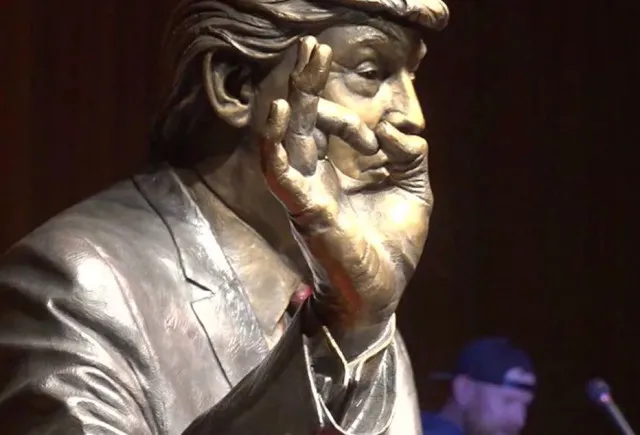 bronze statue of president donald trump revealed sparking both cheers and p 23369