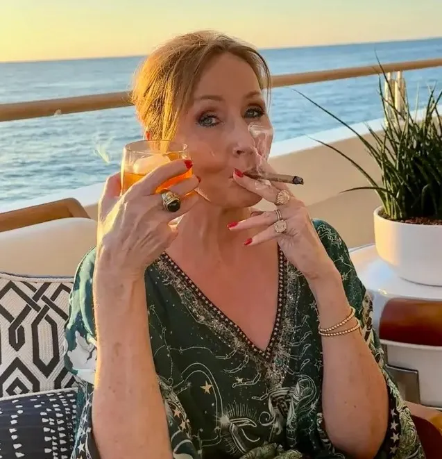 j.k. rowling criticizes harry potter stars for signing pro-trans rights let 23403