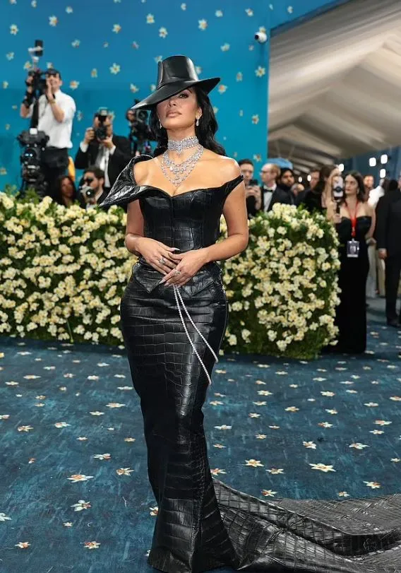 north west makes met gala debut with kim kardashian amid kanye west securit 23483