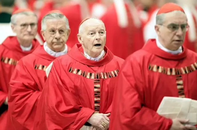 cardinals bid goodbye to public before entering sistine chapel to choose ne 23524