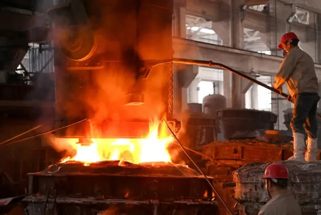 chinese workers furious as they demand back pay following trump’s tariffs o 23538