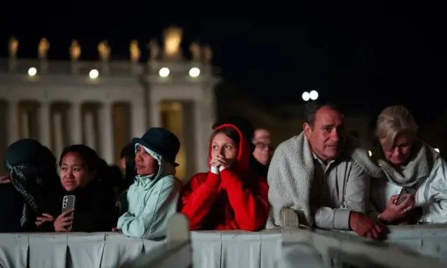cardinals fail to choose new pope as black smoke rises from sistine chapel 23623