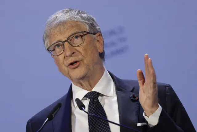 elon musk hits back at bill gates after he accused him of killing the worl 23811
