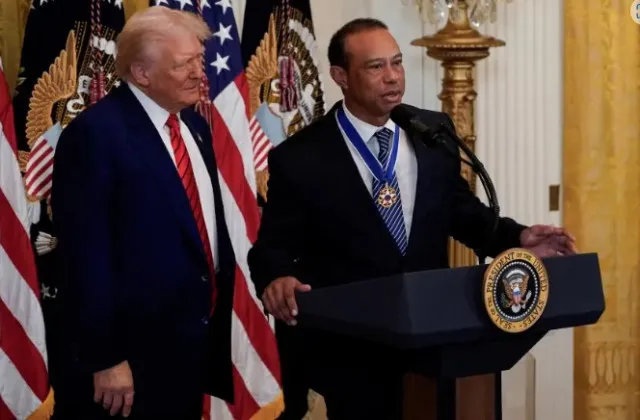 tiger woods appears at white house in elegant suit as romance with vanessa 23818