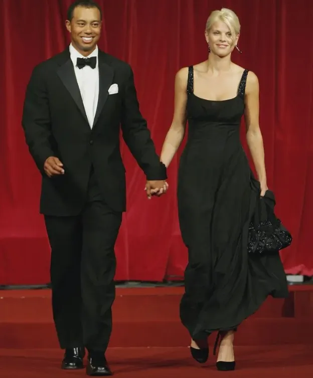 tiger woods appears at white house in elegant suit as romance with vanessa 23815