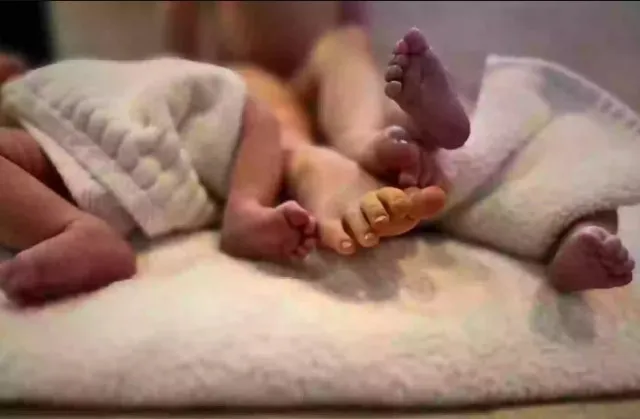 amber heard celebrates mothers day with the arrival of twins after moving 23871