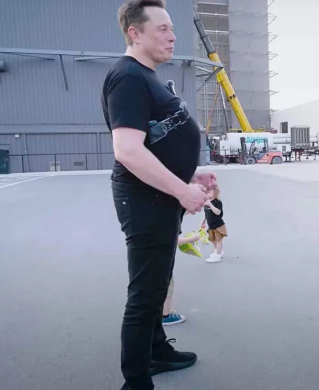 internet thinks trump roasts elon musk as he trolls business pal for allege 24096