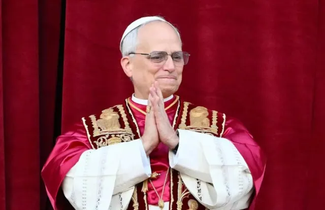 pope leo xiv leaves viewers baffled with five-word statement when asked if 24059