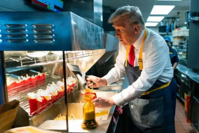 saudi arabia welcomes donald trump with special mcdonalds truck for presid 24109