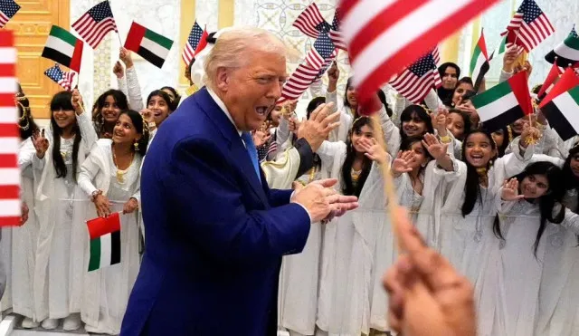 hair-flipping dancers and traditional rituals greet trump during uae visit 24241