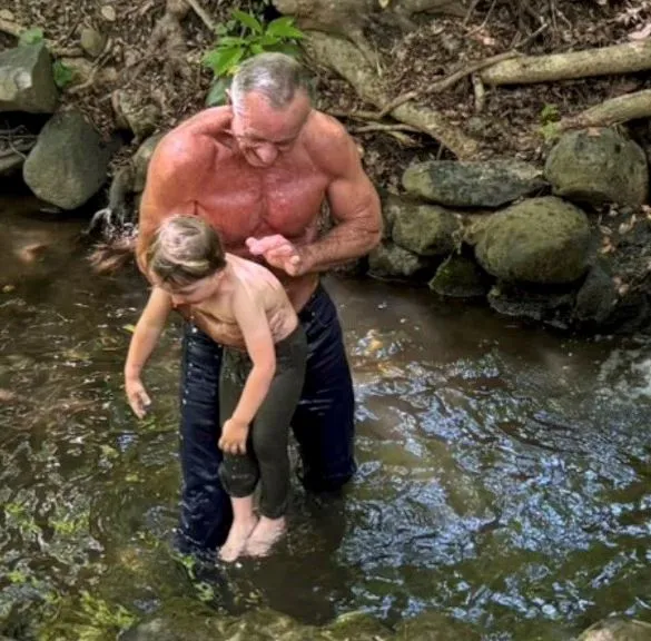 rfk jr. sparks controversy after swimming in bacteria-contaminated rock cre 24298