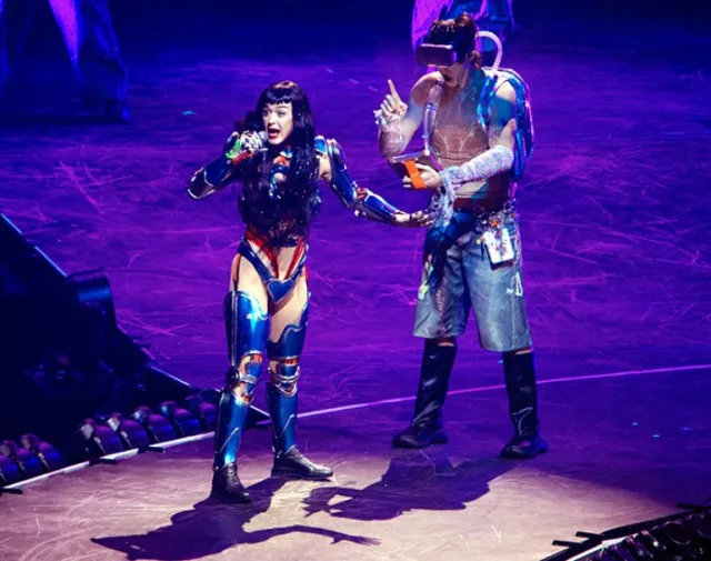 katy perry faces more backlash after embarrassing performance on troubled w 24331