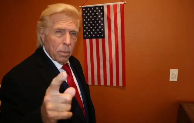 trump lookalike stands firm despite fierce attacks by liberals as he battle 24319