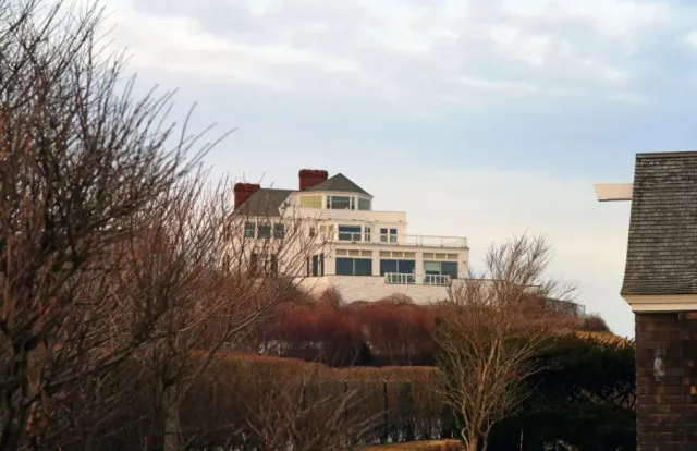 ‘human remains’ found near taylor swift’s beachside mansion reigniting ‘ser 24380
