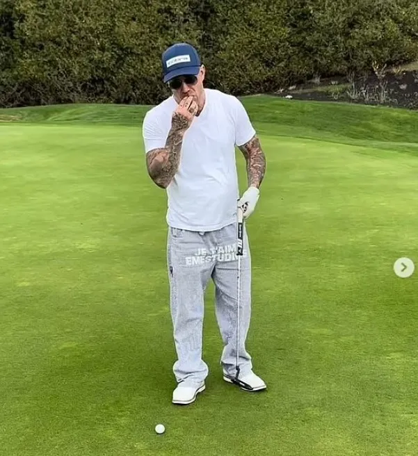 justin bieber shares rare photo with dad following speculation tied to didd 24425