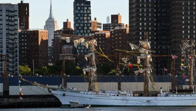 officials confirm mexican navy cadet as first fatality in brooklyn bridge s 24434