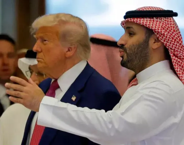 snl’ season finale mocks trump’s mideast visit as a lovefest with saudi cro 24413