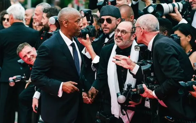 what denzel washington yelled at photographer in tense red carpet showdown 24564