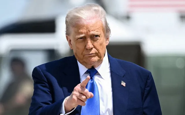 trump mocked online after viral moment sparks doubts about his cognitive te 24618