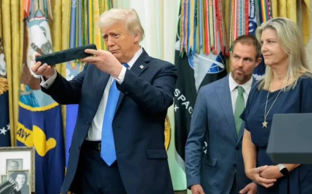 trump mocked online after viral moment sparks doubts about his cognitive te 24619
