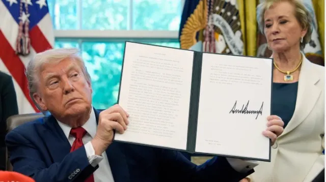 19 states file lawsuit against trump administration over ending public scho 24761