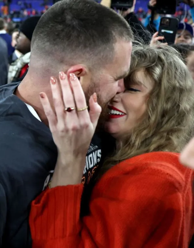 travis kelce furious after trump calls taylor swift no longer hot in trut 24772