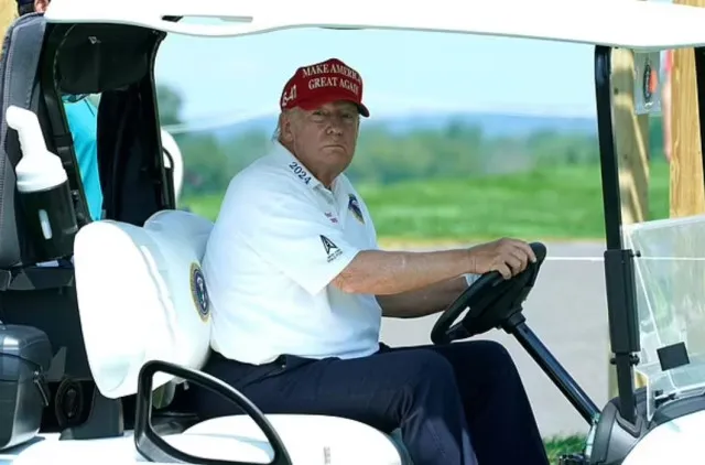 inside trumps long weekend plans at his luxurious bedminster club with mel 24833