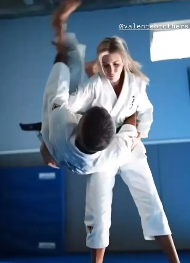ivanka trump takes down opponent while showing off impressive jiu-jitsu ski 24837