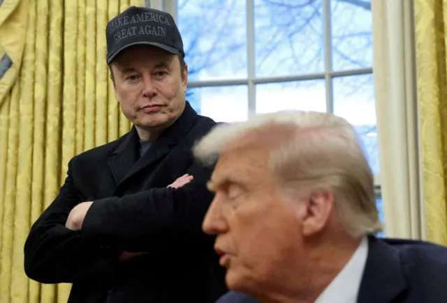 trump left red-faced after iphone ring disrupts his oval office rant on pun 24878